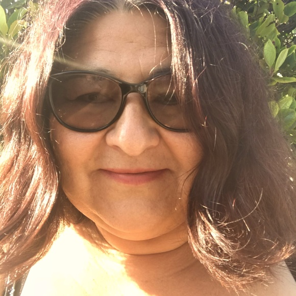 Meet your Posher, Cleo - Picture 1 of 1